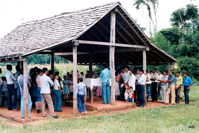 AÑO 1984 - COLOR - VIDA CAMPESINA EN PARAGUAY (JOSÉ MARÍA BLANCH)